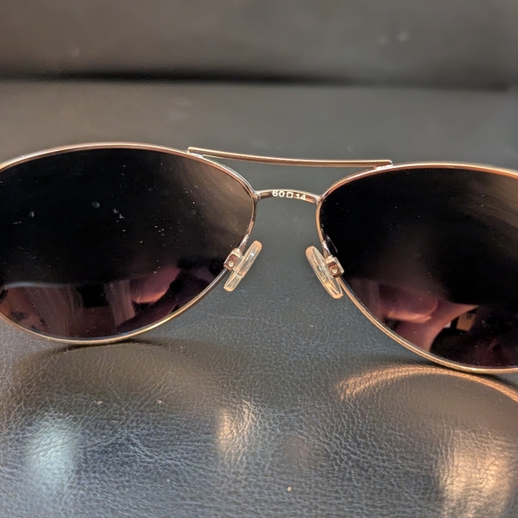OP Rose Gold Ladies Aviator Sunglasses Like New - Picture 6 of 9